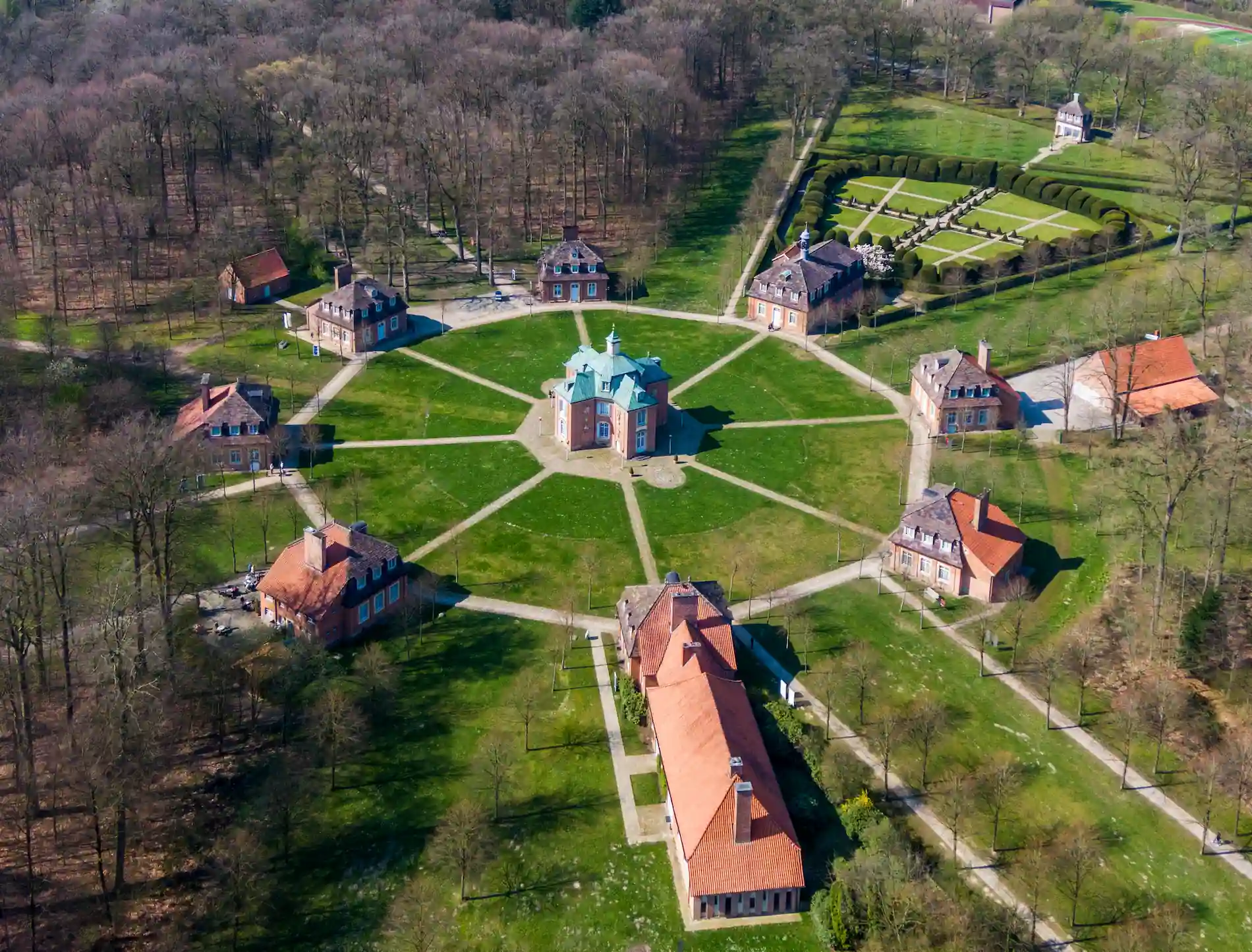 Luftaufnahme vom Sögler Schloss